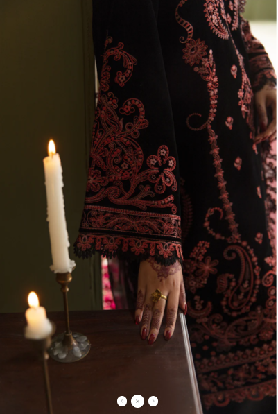 BAROQUE EMBROIDERED VELVET UF-468