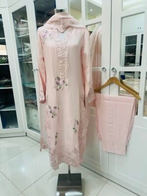 Powder pink floral- tussle silk