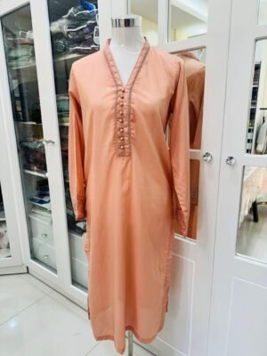 Agha Noor 1-piece lawn stitched shirt in medium size – stylish Pakistani lawn outfit for women in UAE